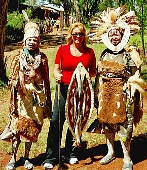 Évelyne Cassis fait une rencontre près de Narok