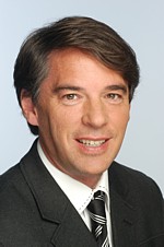 Yves Lalumière, vice-président réseau de Transat  Distribution Canada