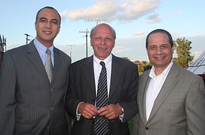 Patrice Malacort, président, en compagnie de Mohammed Maali, Directeur Royal Air Maroc au Canada (gauche) et d'Abdelghani Ragala, Directeur de l'Office de tourisme marocain au Canada.