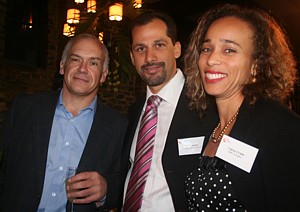 Michel Parent, de Vacances Tours Mont-Royal, en compagnie d'Ivan Sobesky, Directeur général du Comité Martiniquais du Tourisme, et de Valérie Ulric, Directrice du CMT au Canada.