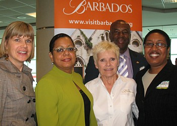 Une importante délégation de l'Office de tourisme de la Barbade participait à cet événement, avec à sa tête la Directrice senior aux développement des affaires, Cheryl Carter (deuxième à partir de la gauche)