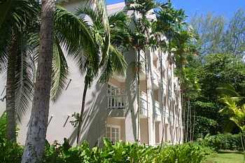 Réputé pour son jardin, notamment, l'hôtel Almond Casuarina a été rénové et a réouvert ses portes en mai dernier.