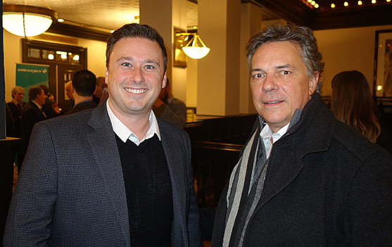 Christian Roussin directeur développement des affaires de Westjet et Richard Villeneuve, président de Voyages en Direct Christian Roussin directeur développement des affaires de Westjet et Richard Villeneuve, président de Voyages en Direct