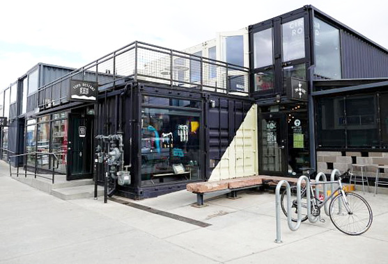 Des containers convertis en centre commercial Des containers convertis en centre commercial