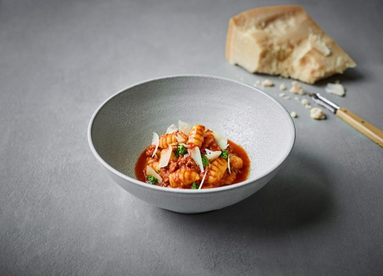 Air Transat s'associe au grand chef québécois Daniel Vézina pour offrir des repas gourmands à bord de ses vols Air Transat s'associe au grand chef québécois Daniel Vézina pour offrir des repas gourmands à bord de ses vols