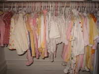 New York: prière de laisser TOUS vos vêtements au vestiaire. New York: prière de laisser TOUS vos vêtements au vestiaire.