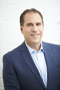 Joseph Adamo, vice-président et chef de la distribution de Transat Tours Canada (TTC)
