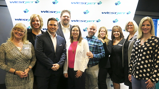 L’équipe des ventes de Westjet: Kim Barbisan, rep.; Jane Clementino, directrice ventes agences; Christian Roussin, rep.; Nadir Sunay, rep.; Melissa Wallace, rep.; Joshua Knox, rep.; Emily Spadafora, rep.;Shannon Cunningham, responsable ventes agences; Denise Saunders, rep.;Candice Thomas, rep.