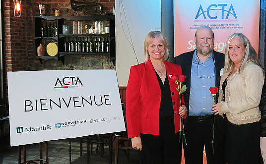 Wendy Paradis, présidente de l’ACTA, André Desmarais, président du Conseil régional et Manon Martel, directrice régionale d'ACTA au Québec