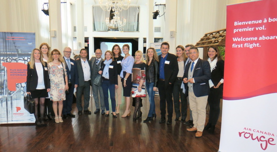 Les hôtes de la soirée - cliquez sur l'image pour l'agrandir Les hôtes de la soirée - cliquez sur l'image pour l'agrandir