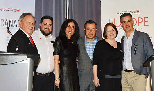 Équipe de Vacances Air Canada : Guy Marchand, directeur général des ventes – Québec et Canada Atlantique; Tyler Mattioli, chef de secteur des ventes – centre de l’Ontario; Dianne Pedroso, chef de secteur des ventes – ouest de Toronto et nord de l’Ontario; Luigi Iannello, directeur principal, Stratégie et développement des affaires; Heidi Schnitker, chef de secteur des ventes – Toronto East and George Platanitis, vice-président, Ventes et partenariats