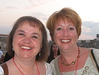 Ginette Lachance, Directrice générale adjointe ExpoCité (à gauche) et Sylvie Giroux, directrice des communications ExpoCité. Cuba sera l'invité d'Expo Québec cette année, en août.