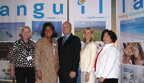 Dale Pusching dir. ventes Canada et Marie Walker dir. Amérique D.N. du Bureau de tourisme d'Anguilla avec les les représentants hôteliers: David Lyon (Cuisinart Resort& Spa), Ame Devé (Viceroy Hotels&Resorts) et Daphne Warner (Malliouhana Hotel&Spa)