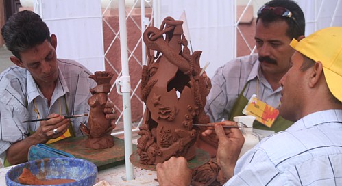 Les artisans de céramique de Camaguey