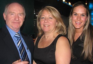 Bernard Bélanger, représentant, Lyne Lemay directrice générale et Caroline Gagnon représentante de Caribe Sol Bernard Bélanger, représentant, Lyne Lemay directrice générale et Caroline Gagnon représentante de Caribe Sol