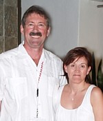 Mike Hagan de Vacances Signature, en compagnie de Suzie Bouchard de Voyages Johanne Rauzon. Mike Hagan de Vacances Signature, en compagnie de Suzie Bouchard de Voyages Johanne Rauzon.