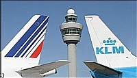 Le couple Air France - KLM s'offre un programme de fidélité: Flying Blue. Le couple Air France - KLM s'offre un programme de fidélité: Flying Blue.