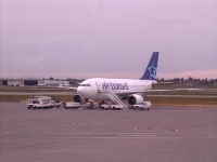 Atterrissage imprévu d'un avion d'Air Transat. Atterrissage imprévu d'un avion d'Air Transat.