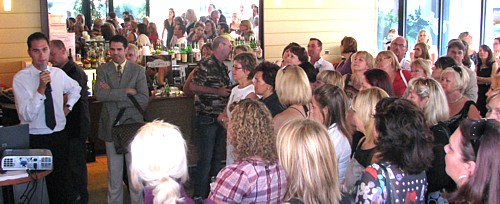 Club Med recevait hier: la stratégie de montée en gamme fait ses preuves ! Club Med recevait hier: la stratégie de montée en gamme fait ses preuves !