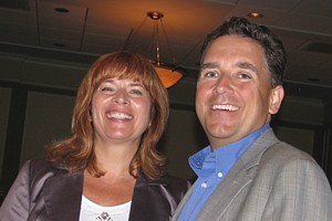 Lina Côté et Flemming Friisdahl, vice président ventes nationales Lina Côté et Flemming Friisdahl, vice président ventes nationales