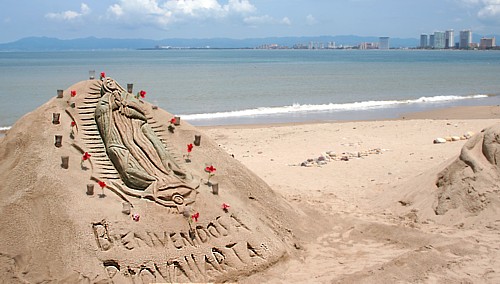 Des châteaux de sable bordent également le Malecon.