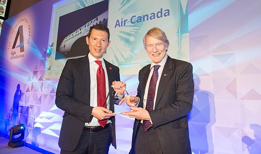 Air Canada est déclarée gagnante dans la catégorie des finances aux Airline Strategy Awards de 2017 (Groupe CNW/Air Canada)