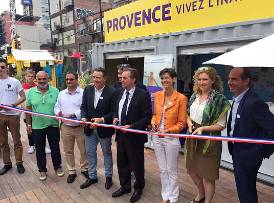 Renaud MUSELIER, Président de la Région Provence-Alpes Côte d’Azur, président du Comité Régional de Tourisme et député européen, Catherine Feuillet, consule générale de France à Montréal, Mélanie Paul-Hus, directrice de Atout France au Canada, Maxime TISSOT, directeur Général de l’Office de Tourisme et des Congrès de Marseille, Jean-Pierre BOEUF, directeur Général de l’Office de Tourisme d’Arles et Marie-Ange BUJOLI, représentante de l’aéroport Marseille-Provence, ont inauguré l’espace Provence le 17 juillet 2017 en compagnie de journalistes et personnalités.