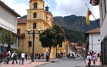 Quartier de la Candeleria, avec l´église de la Candeleria en arrière-plan.