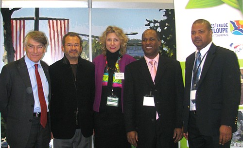 Le Consul de France, Jacques Robion, Daniel Arnoux président de ''Des Hôtels et des îles'', Caroline Putnoki, D.G. Atout France Canada , Luigy Ssosse de l'ICTLG et Yves Jacquet de l'CTILG et de Pierre et Vacances.