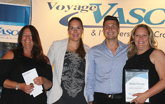 Trophée de Caribe Sol: Meilleure performance 2017, remis à Voyage Vasco Saint-Eustache