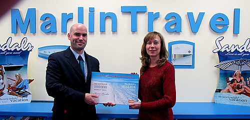 Michael Gilmore, chef de secteur des ventes (gauche) / Karen Bowler (droite) Michael Gilmore, chef de secteur des ventes (gauche) / Karen Bowler (droite)