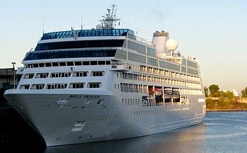 Le Royal Princess dans le Port de Montréal en octobre 2008