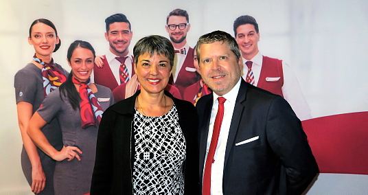 Renée Wilson de Vox Communication (représentant du Pérou) et François Choquette directeur ventes spécialisées et Québec d'Air Canada.