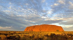Australie: le sommet du mont Uluru interdit aux touristes en 2019