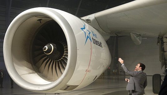 Air Transat célèbre son 30ème anniversaire, avec une nouvelle livrée et plus...  Air Transat célèbre son 30ème anniversaire, avec une nouvelle livrée et plus...