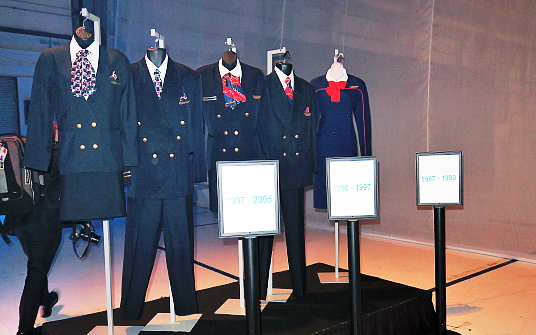 Air Transat célèbre son 30ème anniversaire, avec une nouvelle livrée et plus...  Air Transat célèbre son 30ème anniversaire, avec une nouvelle livrée et plus...