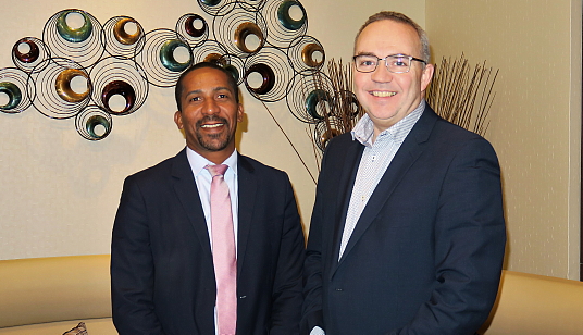 Samuel Vivares, directeur régional Caraïbes et Amériques et Thierry Brillant, agent général au Canada de Corsair International Samuel Vivares, directeur régional Caraïbes et Amériques et Thierry Brillant, agent général au Canada de Corsair International