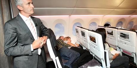 Première mondiale: Air New Zealand lance les sièges éco qui se transforment en lit Première mondiale: Air New Zealand lance les sièges éco qui se transforment en lit