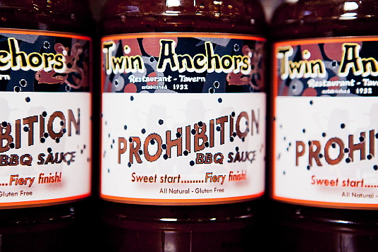 Les sauces de Twin Anchors sont populaires depuis 30 ans et ont fait couler beaucoup d’encre Les sauces de Twin Anchors sont populaires depuis 30 ans et ont fait couler beaucoup d’encre