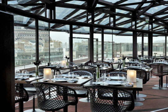 Un repas avec vue… au restaurant Les Ombres, voisin de la Tour Eiffel