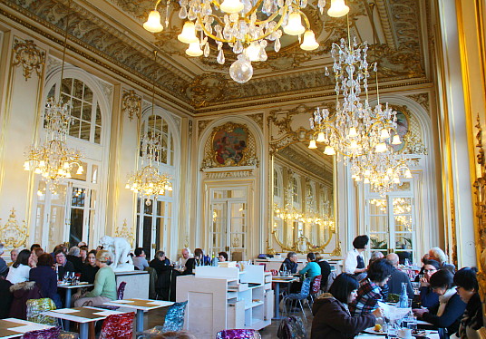 Le restaurant du Musée d’Orsay, avec sa décoration des années 1900