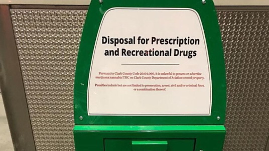 Des poubelles à cannabis a l'aéroport de Las Vegas