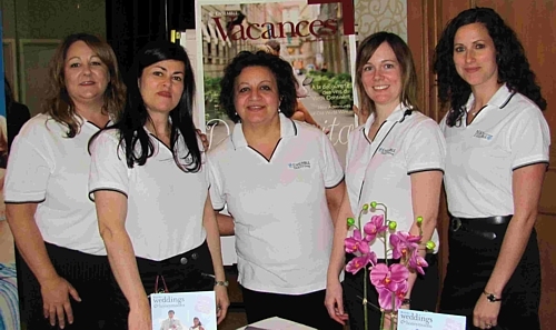 Cristie Newell, directrice du développement des affaires; Nathalie Guay, directrice régionale; Franca Iuele, directrice marketing et développement de produits; Julie Dufresne, traductrice; Cynthia Galazzo, coordonnatrice marketing