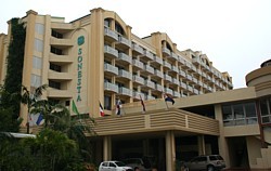 Le Sonesta Maho Beach Resort & Casino