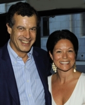 Henri Giscard d'Estaing, PDG de Club Med et Carolyne Doyon, VP ventes, marketing et transports pour le Canada Henri Giscard d'Estaing, PDG de Club Med et Carolyne Doyon, VP ventes, marketing et transports pour le Canada