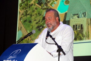 Manuel Marrero Cruz, lors de son discours d’ouverture du FIT