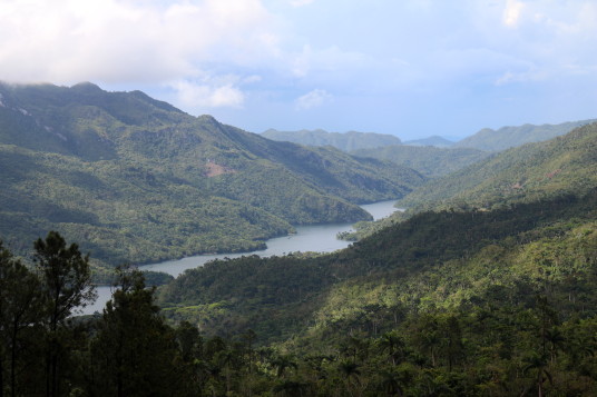 Lac Hanabanilla, vu du Mirador Tres Palmas