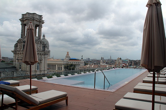 La piscine infinité