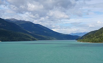 Le premier jour, le train traverse notamment le Glacier National Park, truffé de glaciers et de lacs émeraudes.