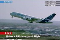 Airbus A380: un second prototype prend l'air Airbus A380: un second prototype prend l'air